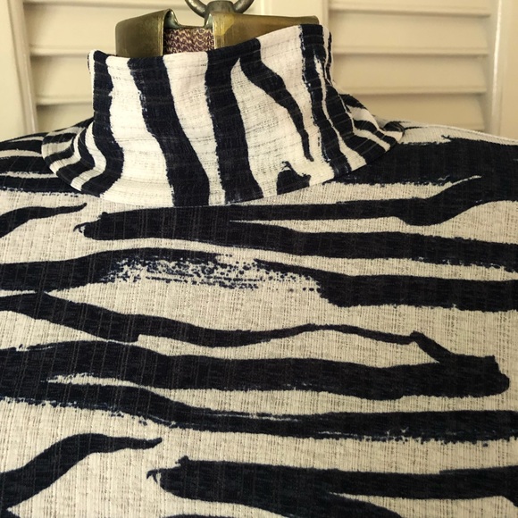 Nine West Navy & White Blouse - Picture 3 of 9